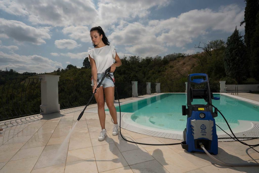 tenere in ordine giardino e piscina 